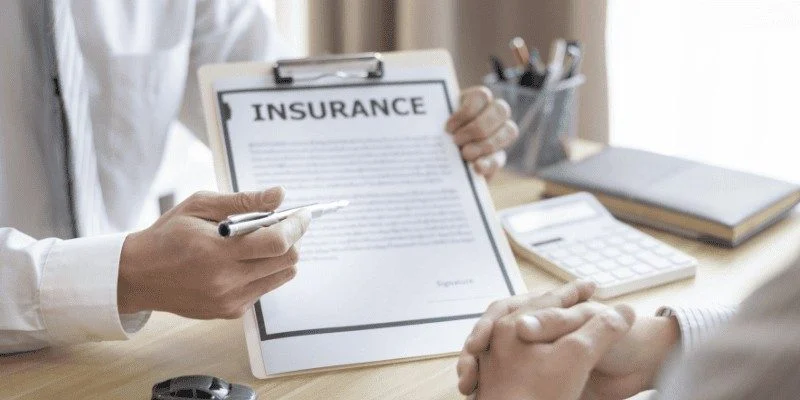 Access to dental care and insurance coverage 